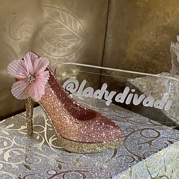 GooD VIBES LIVE - 12Dec2025 Halle-Bration/ Holiday Celebration, Gift Mall - Picture 9 of 16